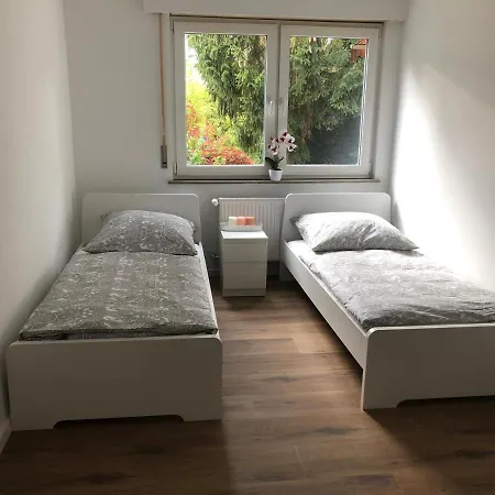 ゲストハウス Stuttgart. Weilimdorf シュトゥットガルト